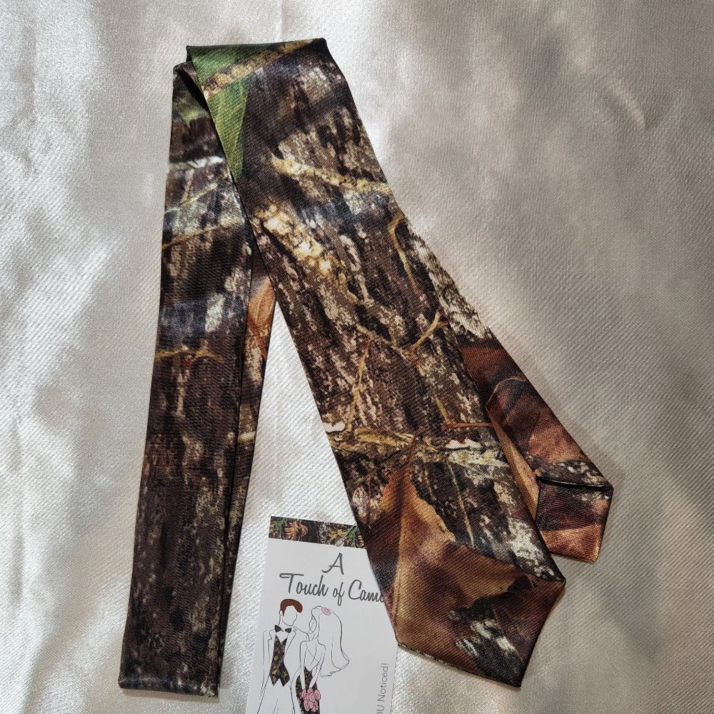 Child/Youth Long Tie in Mossy Oak (4-6 years)